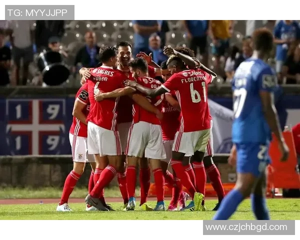 国民队与里斯本竞技的激烈对决揭示足球战术与团队精神的完美结合